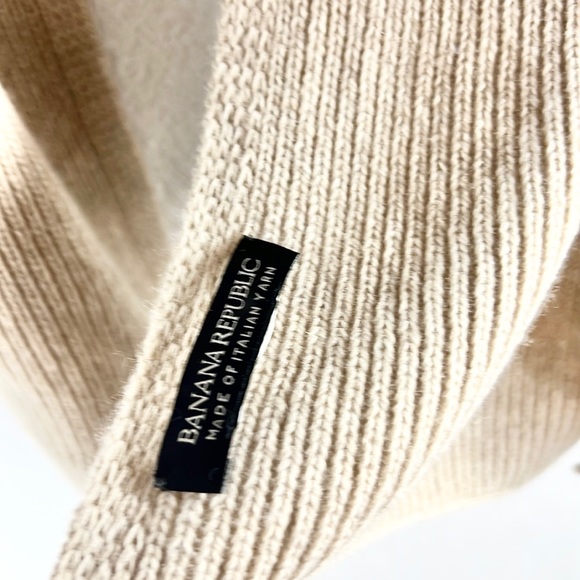 BANANA REPUBLIC |🧣Beige Italian Yarn Ruffled Wool Blend Rectangular Large Scarf - Picture 7 of 8